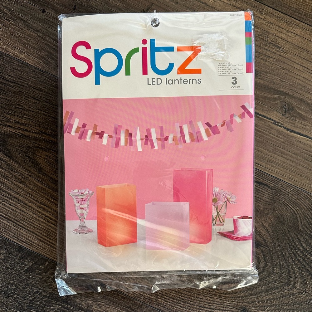 NWT Spritz LED lanterns